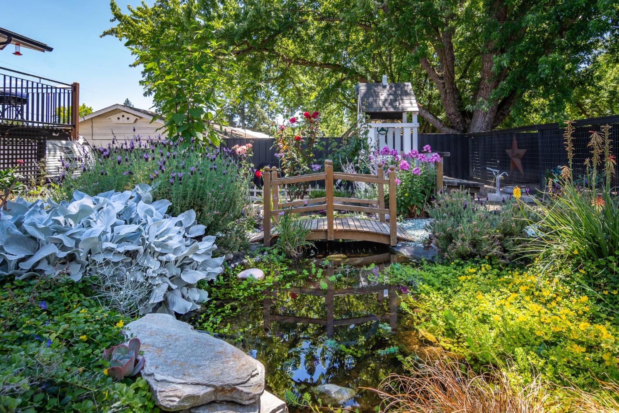 Отель Chic Rv Retreat, Stunning Yard In Роузберг Экстерьер фото
