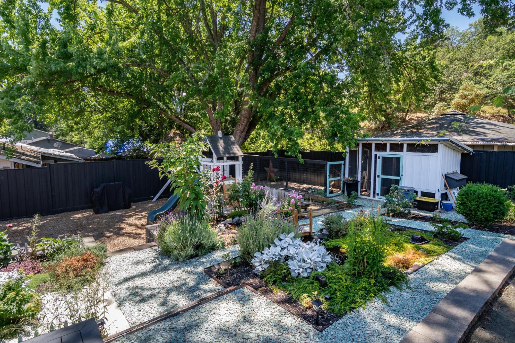 Отель Chic Rv Retreat, Stunning Yard In Роузберг Экстерьер фото