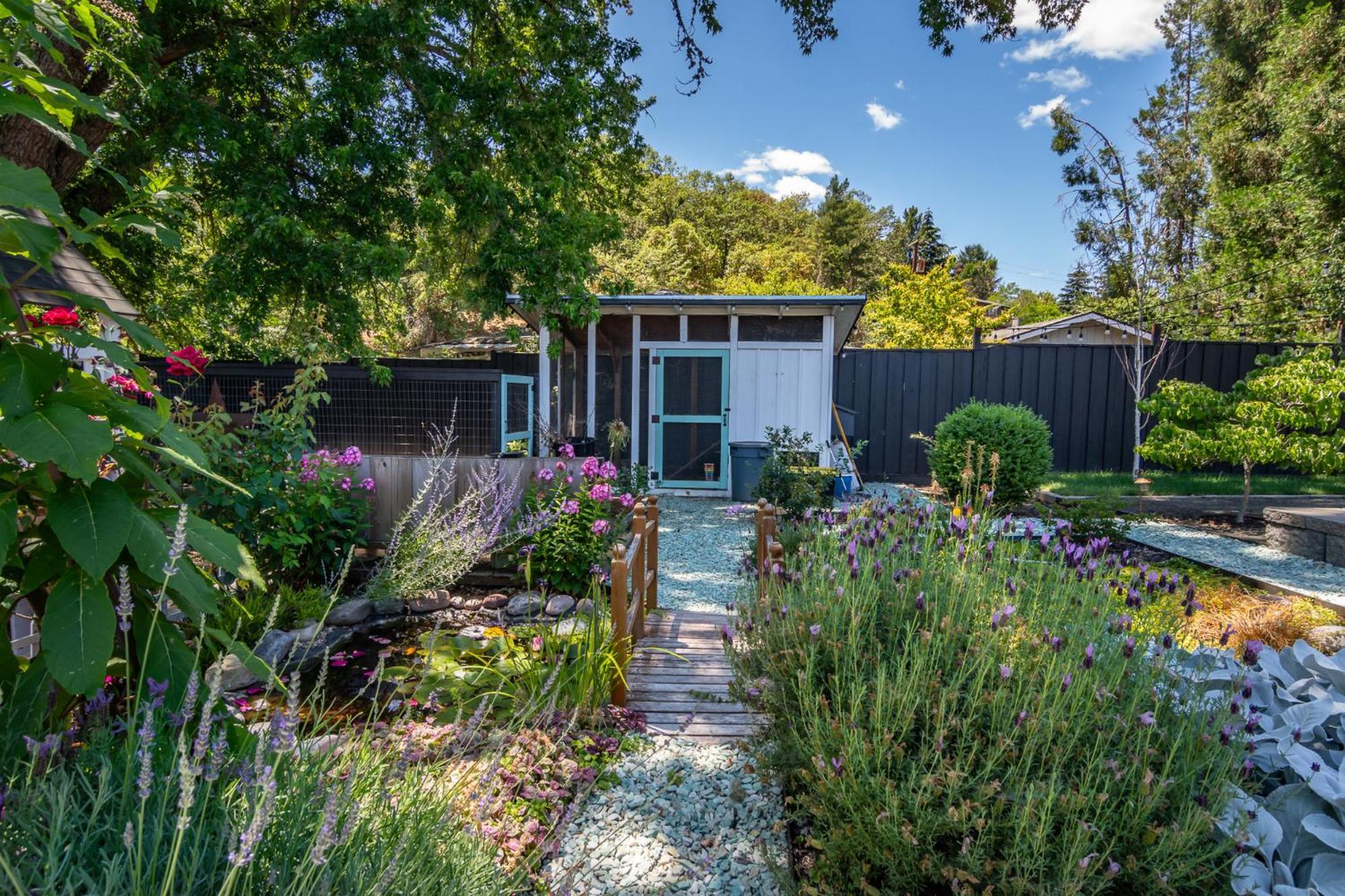 Отель Chic Rv Retreat, Stunning Yard In Роузберг Экстерьер фото