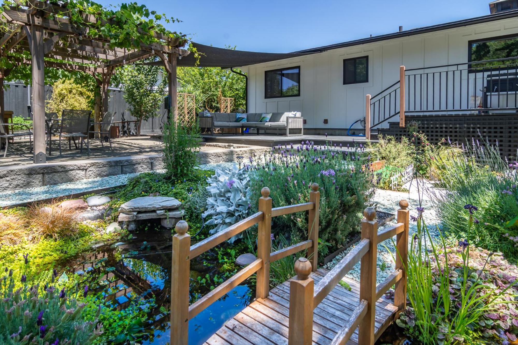 Отель Chic Rv Retreat, Stunning Yard In Роузберг Экстерьер фото