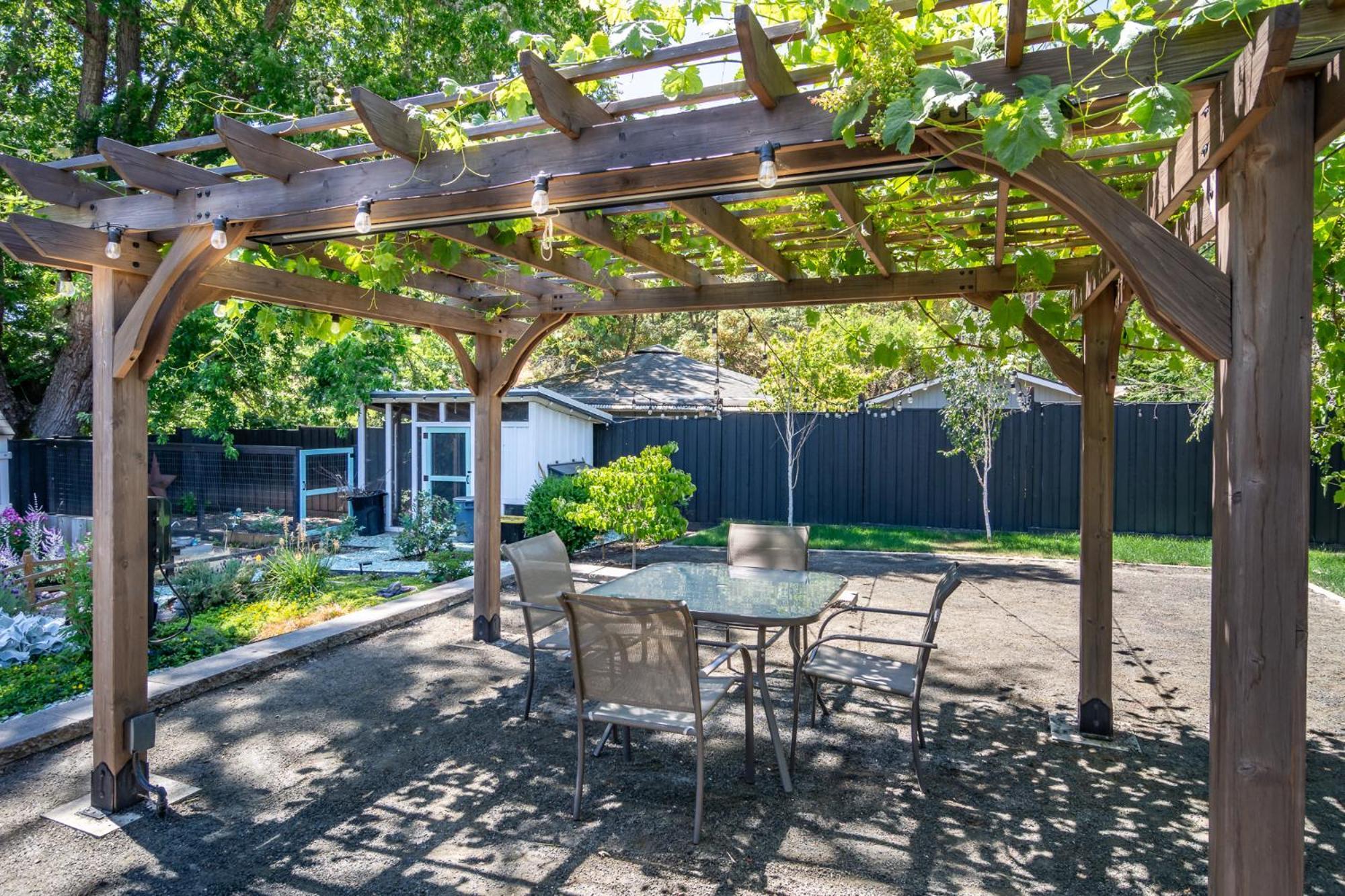 Отель Chic Rv Retreat, Stunning Yard In Роузберг Экстерьер фото