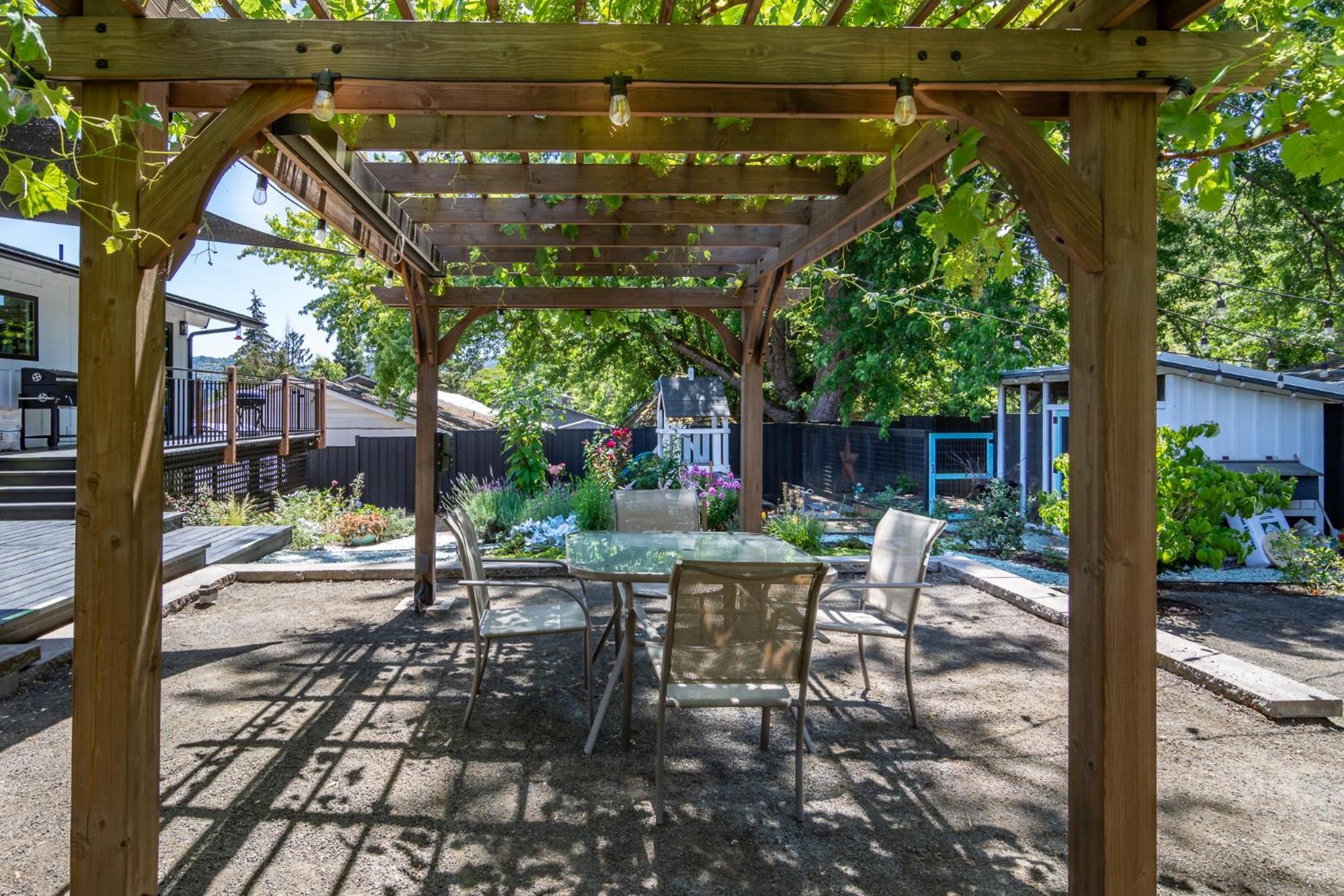 Отель Chic Rv Retreat, Stunning Yard In Роузберг Экстерьер фото